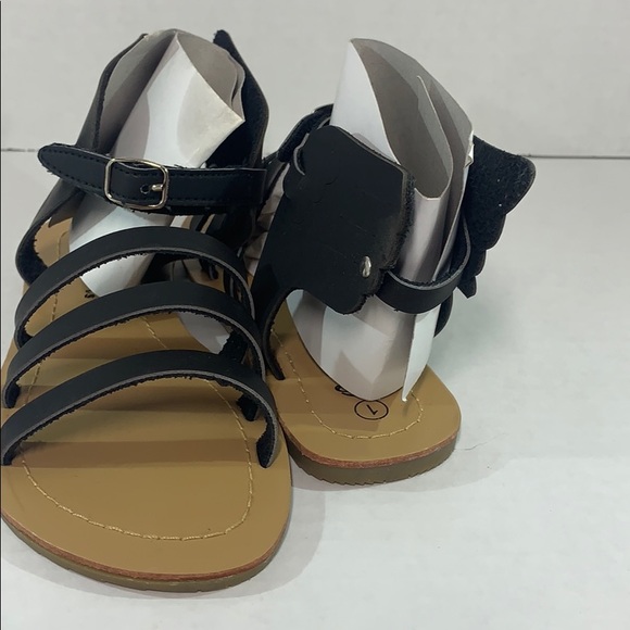 sandals with wings - Picture 2 of 5